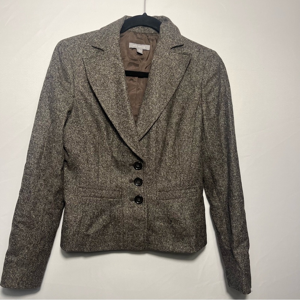 Ann Taylor Wool Three Button Blazer, Size 2 NWOT - Picture 1 of 11